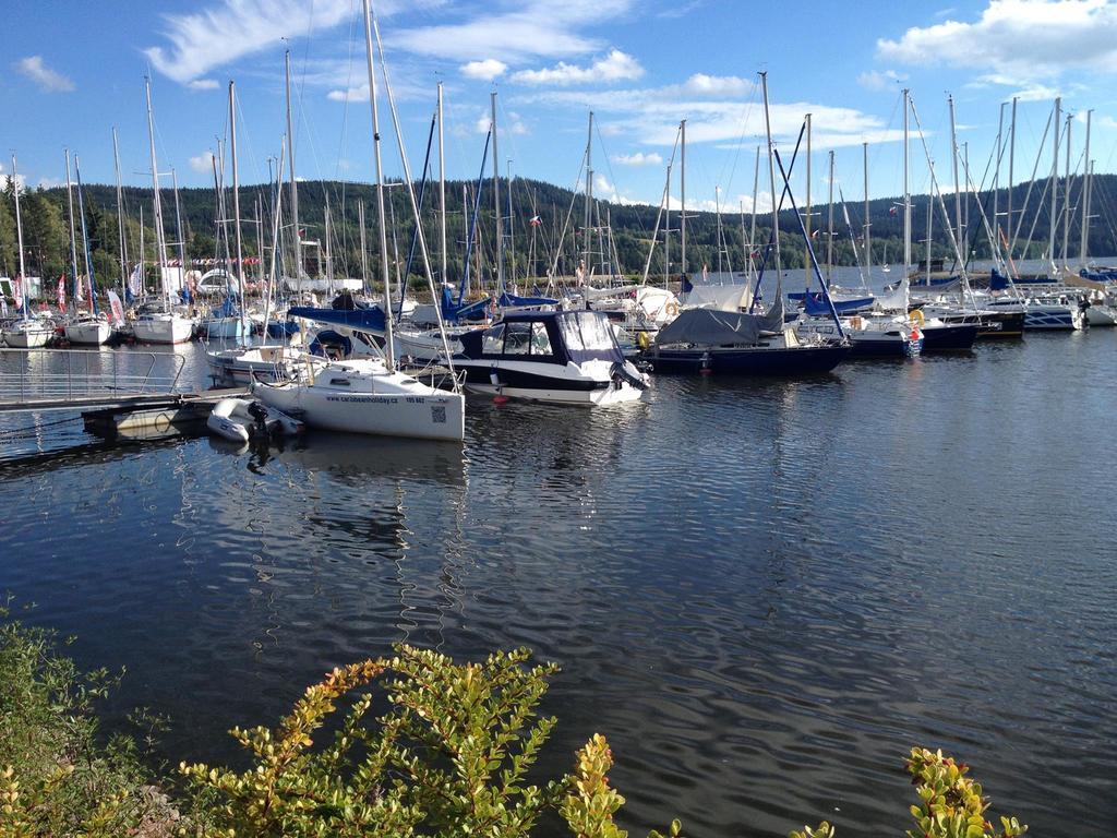 Apartmán s Výhledem na jezero Lipno nad Vltavou Esterno foto